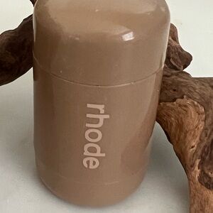 Rhode Pocket Blush in “Toasted Teddy”